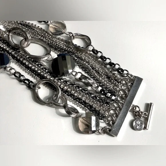 Unique Silver and Black Bracelet - Picture 2 of 6